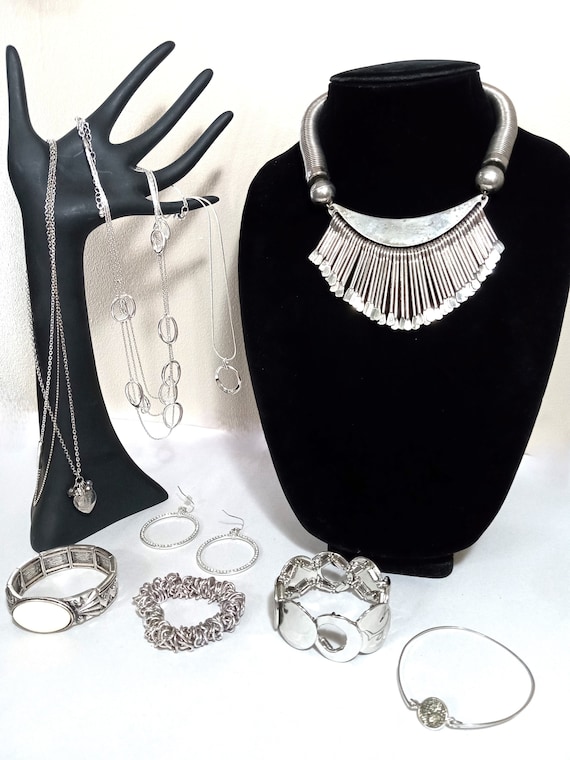 Modern Silver Tone Currated Jewelry Lot; Modern Si