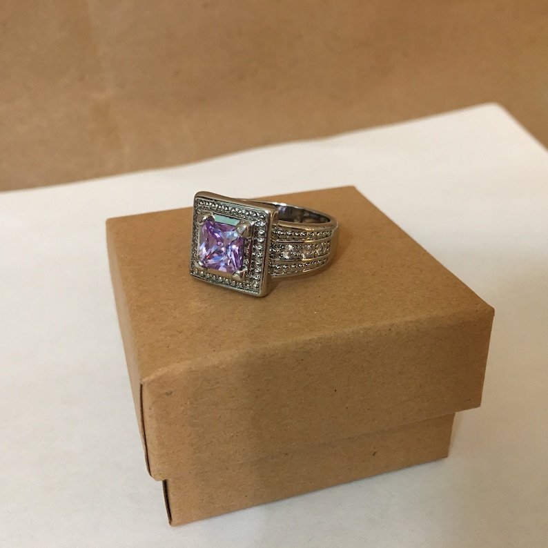 Silver Tone Wide Band Prong Set Princess Cut Purple Amethyst /& CZ Accent Ring ; Silver Tone Amethyst Ring ; Edgy Purple Amethyst Ring