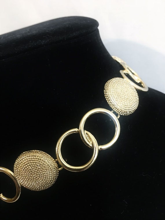 Vintage CROWN TRIFARI Gold Tone Textured Circles … - image 3