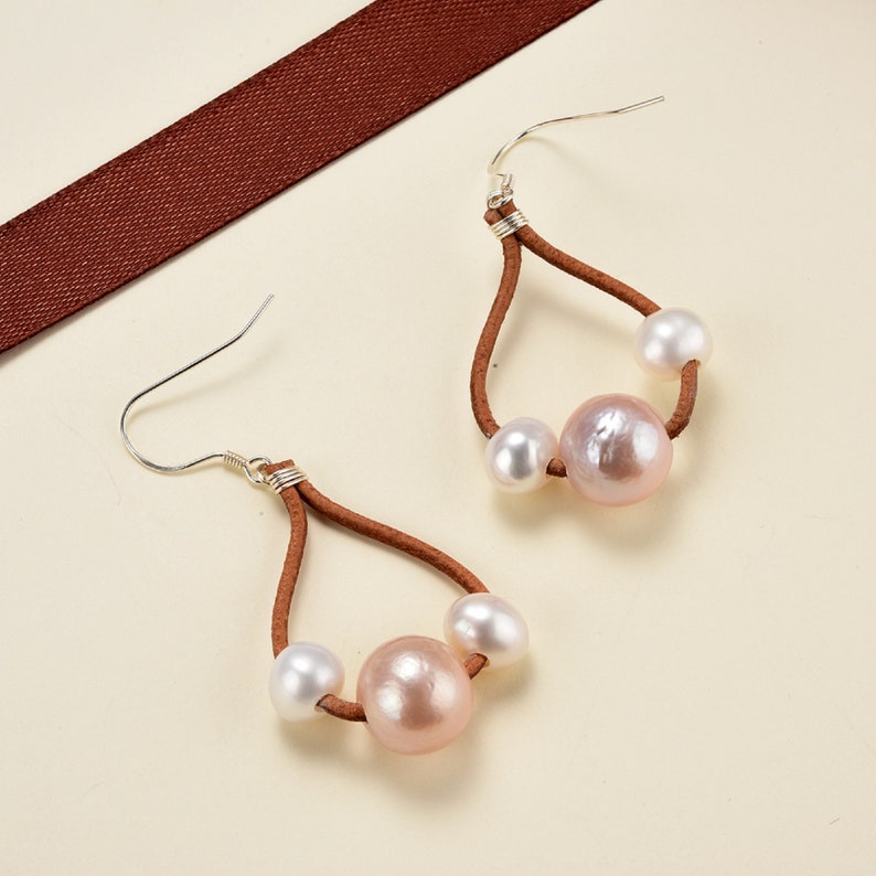 Pink White Pearls Leather Jewelry Set-Leather Pearl Necklace-925 Silver and Pearl Earrings-Gift for Her