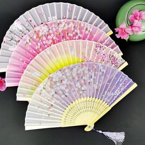 Silk Bamboo Floral Handheld Folding Fans Butterfly Flowers Fabric Hand Fan Wedding Bridal Fans Souvenir Dancing Masquerade Party Fan
