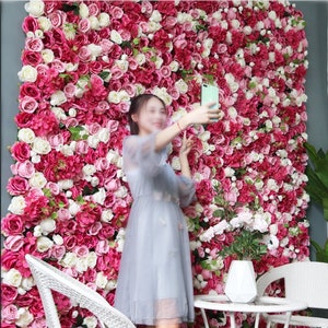ホットピンク ブラッシュ 人工シルクフラワーパネル 花 壁背景 ウェディングフラワー 壁 誕生日イベント プリンセスルーム装飾