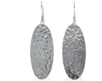 Sterling Silver Hammered Oval Drop Earrings 1.5 Inch Dangle 6.4g Chic