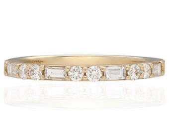 14KYellow Gold Round Baguette Diamond Band .12ctw G/H SI1 Size 6 Chic 1.9g