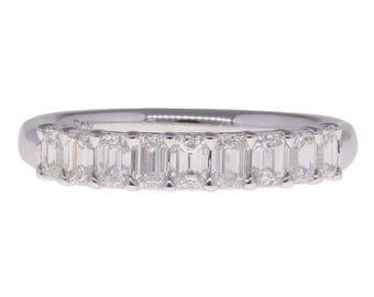 14K White Gold Emerald Diamond Band 0.90ctw G/H SI1 Size 6.5 Elegant  2.7Gram