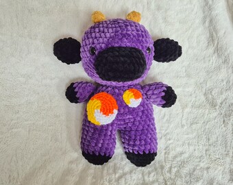 Vaca de pelúcia de Halloween em crochê - Vaca amigurumi roxa