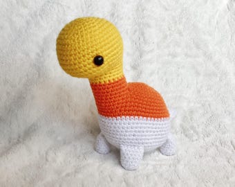 Pelúcia de Dino de Milho Doce - Pelúcia de Dinossauro de Crochê - Brontossauro Amigurumi