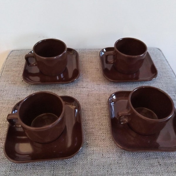 Tasses à Café Vintage Rosti Mepal Années 70 – Mélamine Rouge, Avec Soucoupe – Occasion, état Fonctionnel, Style Rétro