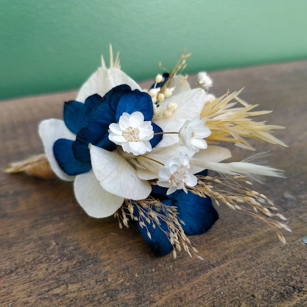 Boutonnière bleue fleurs séchées éternelles - Collection mariage, bouquet broche pour marié et témoin - Accessoire mariage homme et enfant