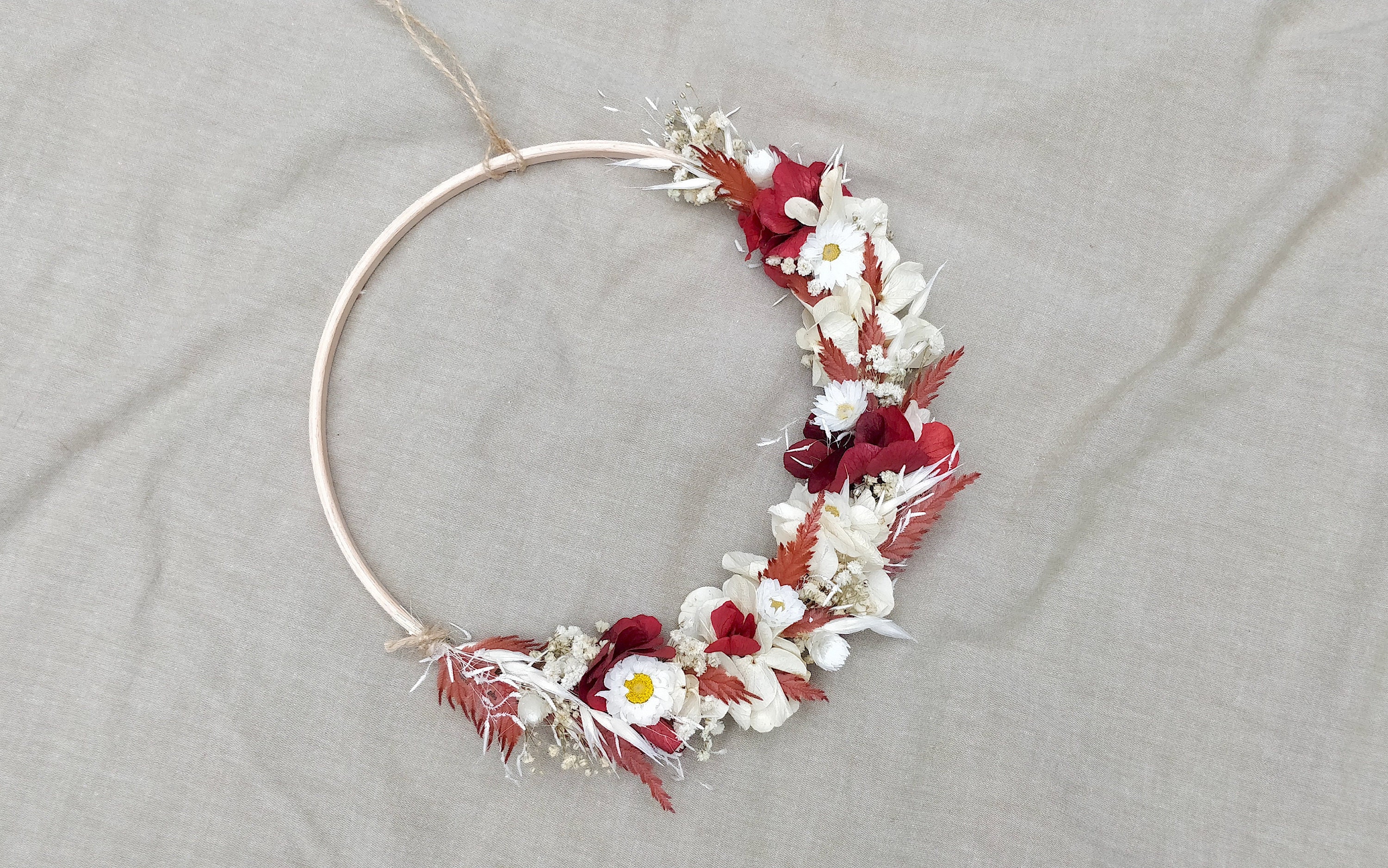 Couronne Murale - Fleurs Séchées Éternelles Rouge Composition Florale Champêtre Artisanale, Décorati