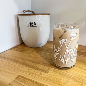 Wildflower Libbey Glass, 16 oz Floral Iced Coffee Glass Can with Lid, Gift for Women, Spring Cup