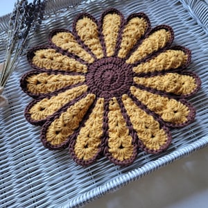 Retro Flower Hot Pad, Sunflower Yellow Trivet, Plant Coaster