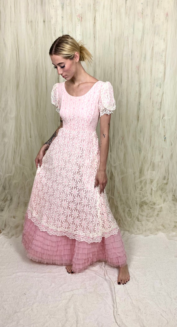 Vintage 70’s Pink and White Daisy Cupcake Dress by