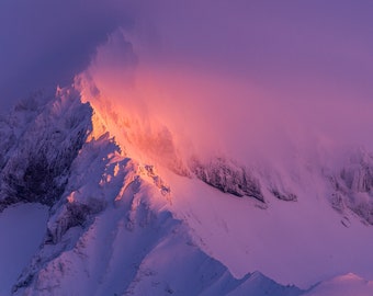 Sunrise on Atwell Peak