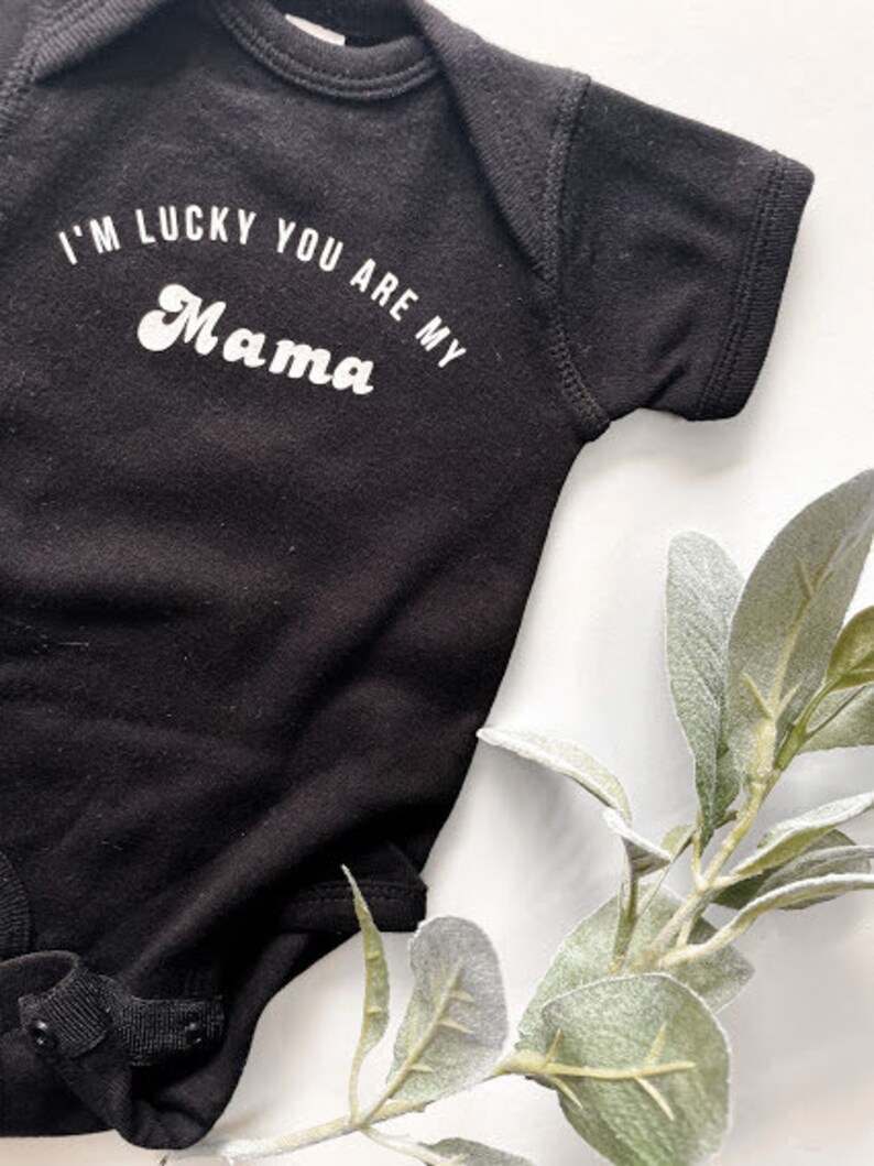 Gift for Girl Mom, Lucky you are my Mama baby onesie\u00ae-Boho chic Baby Gift-Mom daughter outfit,Retro Mama Shirt Matching Set