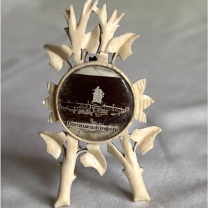 Antique Victorian Carved Souvenir Stickpin/Mini Easel Frame, Black Forest, Germany, 1890-1910