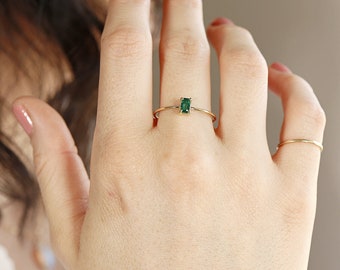 Minimalist Stacking Emerald Ring, 925 Sterling Silver Ring, Baguette Ring, Dainty Ring, Wedding Gift, May Birthstone Ring, Gemstone Jewelry