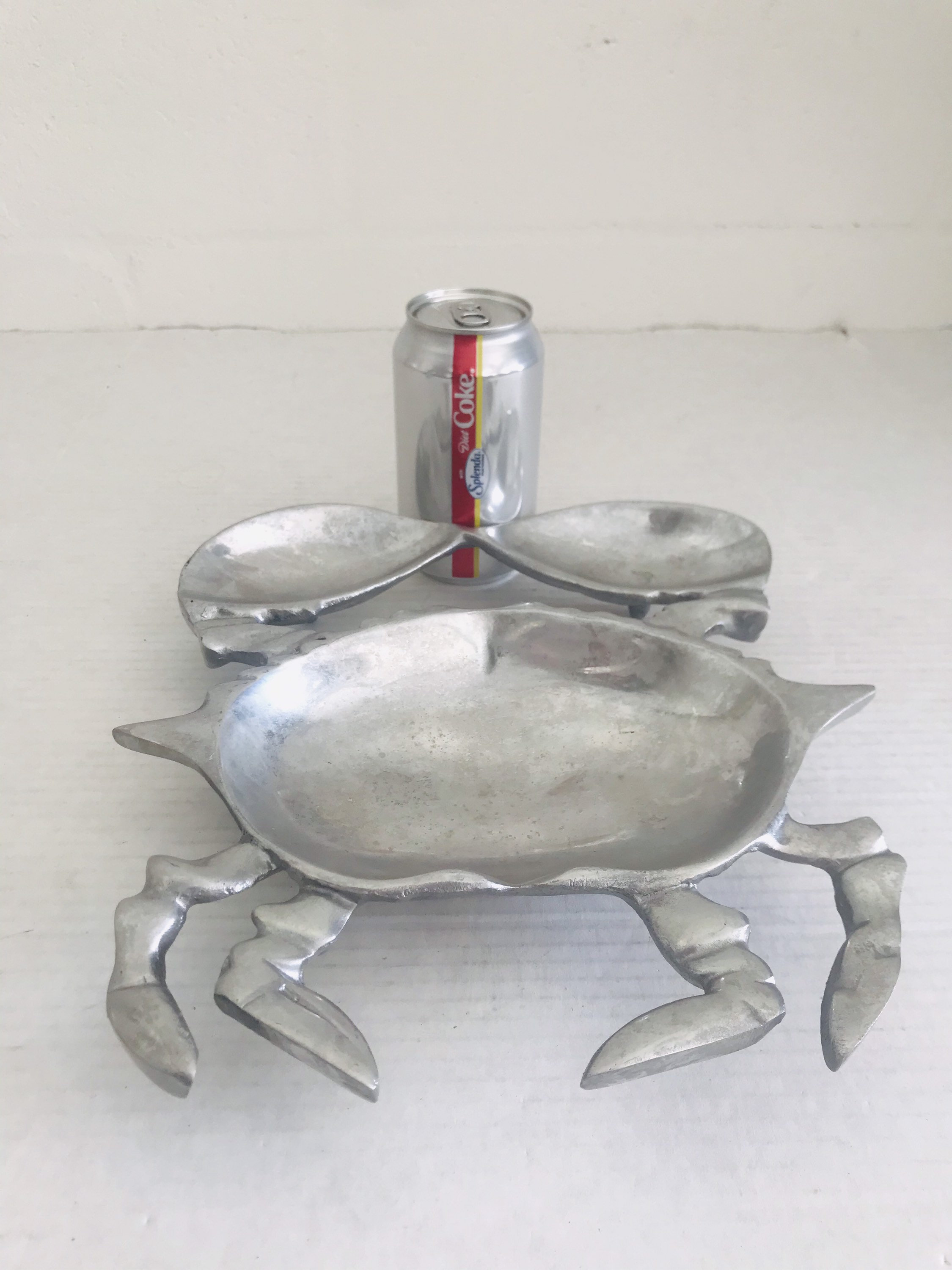 Crab serving clearance platter