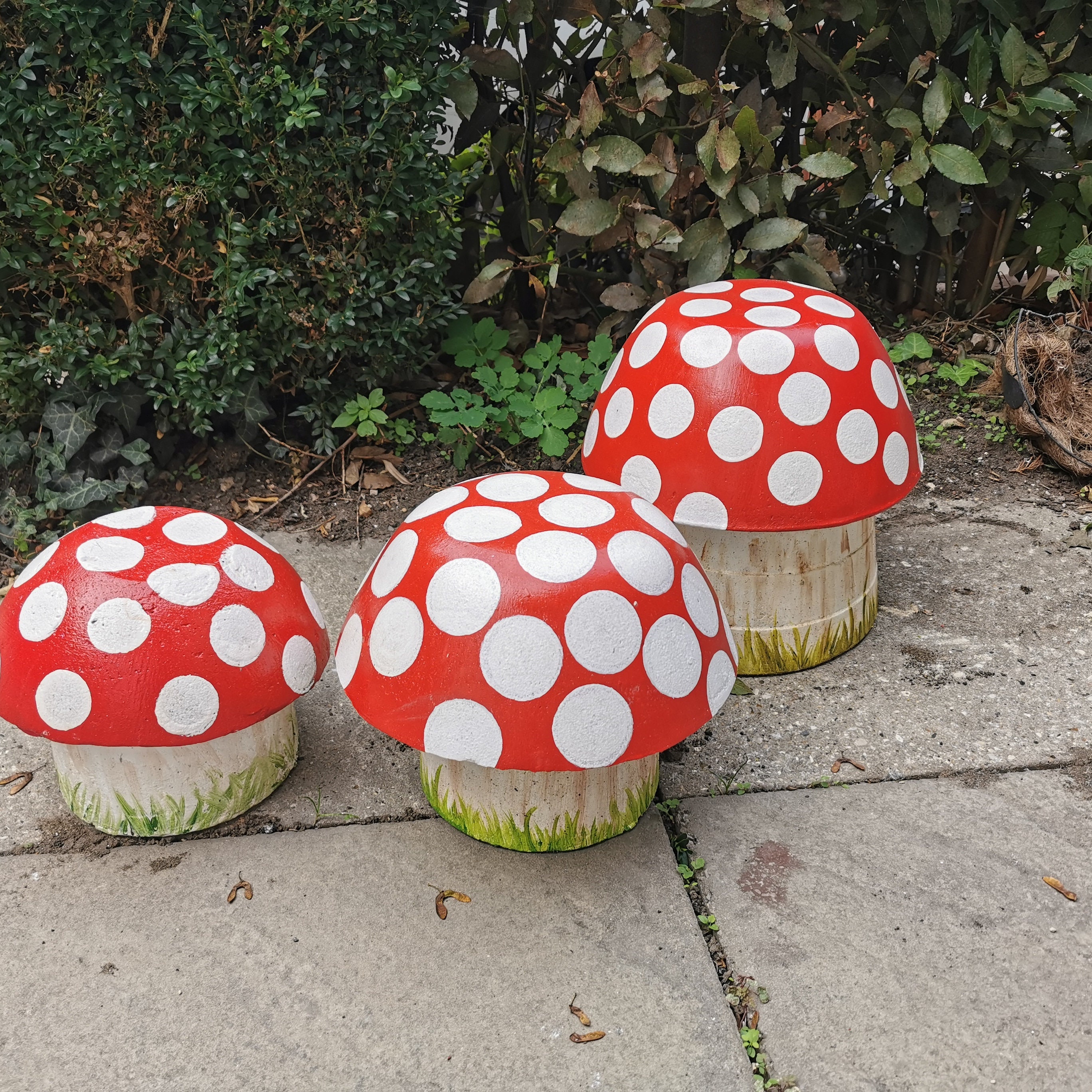 Ooy/cement Lawn Ornament.html