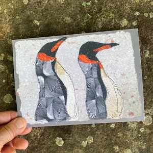 Postal de pingüino rey, impresión de 5x7 de arte original en técnica mixta, tarjeta de la Antártida, aves de la Isla Georgia del Sur, arte para la habitación de los niños.
