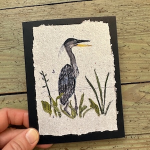 Biglietto di auguri con airone azzurro, stampa piegata vuota di un'opera d'arte originale con tecnica mista. Biglietto per canoisti, ornitologi, amanti della natura. Biglietto per tutte le occasioni.