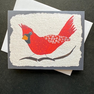 Biglietto di auguri con cardinale rosso, stampa da arte mista originale. Biglietto piegato per tutte le occasioni, biglietto perfetto per birdwatcher, biglietto per amanti della natura.