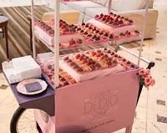 TIERS DISPLAY CART Mobile shelf tiers White Cart Chocolate Display Showcase Cart Exhibit Shelf Tier Dessert Mobile Cakes Cart Cookies Cart