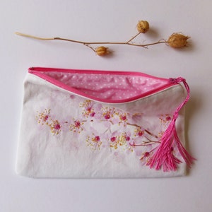 Sac à main brodé fleurs de cerisier/ portefeuille en tissu brodé fleurs de cerisier/ sac zippé brodé fleurs de cerisier/ Rebecca Spikings