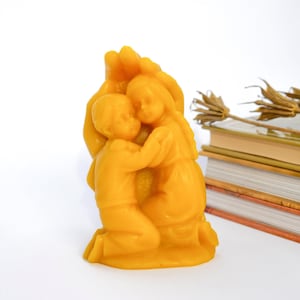 Children in Palm of Hand | Best Gift for Parents | Baby Candle | Ideal Gift for Grandparents | Best Family Gift | Symbol of Parenthood