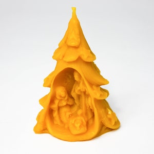 Baby in a Manger Beeswax Candle | 100% Natural Gift | Handmade Beeswax Candles | Clean Burning Candle | Jesus Candle | Light From The Bees