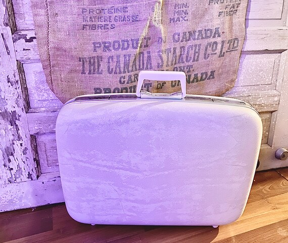 Vintage 70s Jetliner cream coloured Suitcase