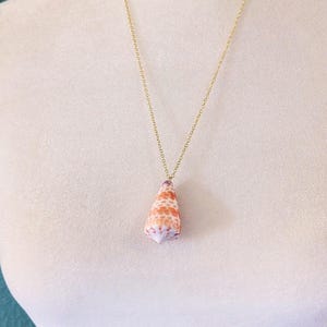 Shell necklace gold, beach lover gift for her, sea shell necklace, beach vibes ,boho shell jewelry, birthday gift for mom, pieces gift