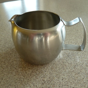 Vintage &#39;Old Hall&#39; stainless steel 3/8 pint &#39;Connaught&#39; MILK JUG satin finish