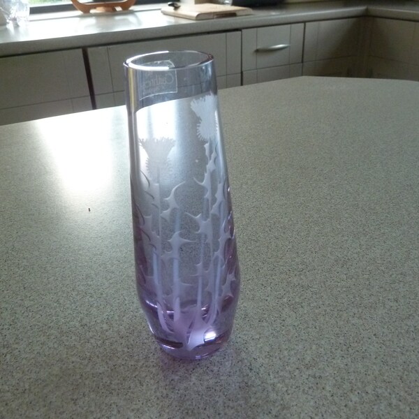 Vintage Caithness crystal THISTLE GLASS VASE Hand blown 15 cm/ 6" tall with label