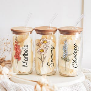 Personalized Birth Flower Glass Tumbler - Custom Birth Flower Gift for Bridesmaid - Bridesmaid Proposal Gift - Birth Flower Wedding Gift
