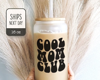 Cool Mom Club - Mom Iced Coffee Glass Cup - Gifts for Mom - Pregnancy Announcement - Baby Shower Gift - Mom Era - Mother's Day Gift