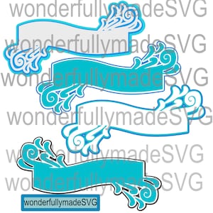 Peut inclure: Quatre modèles de bannières bleues et blanches avec des ornements décoratifs. Les bannières ont une forme rectangulaire avec des bords incurvés. Le texte "wonderfullymadeSVG" est affiché en bas.