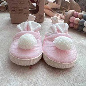 Organic Muslin Baby Slippers – Soft Indoor Booties for Newborns & Toddlers, Handmade Baby Shoes, Bunny Design, Baby Shower Gift