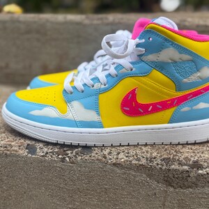 pink donut hand painted custom air Jordan 1 mid image 4