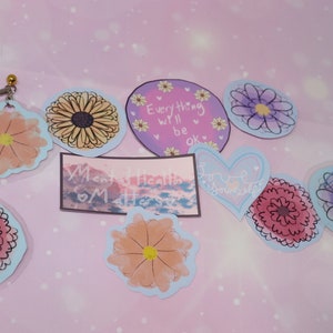 Positivity Sticker Pack mit Bonus Schlüsselanhänger Charms