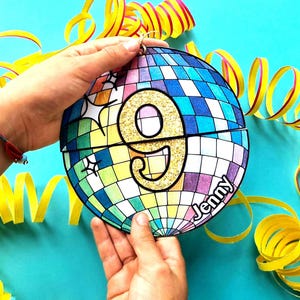 Invitación de cumpleaños personalizada, tarjeta de cumpleaños con bola de discoteca DIY, invitación a fiesta de karaoke, impresión personalizada para fiesta infantil, descarga digital