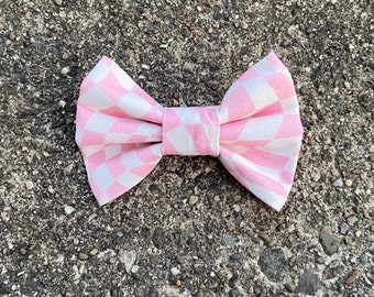 Pink and White Wavy Checkerbord Bow Tie