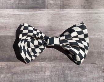 Black and White Wavy Checkerbord Bow Tie