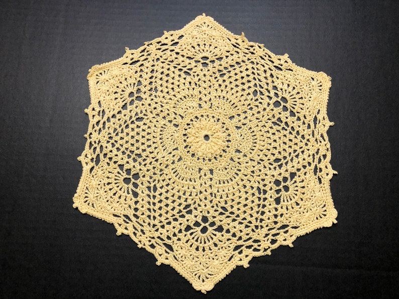 Doily Posh Pineapple