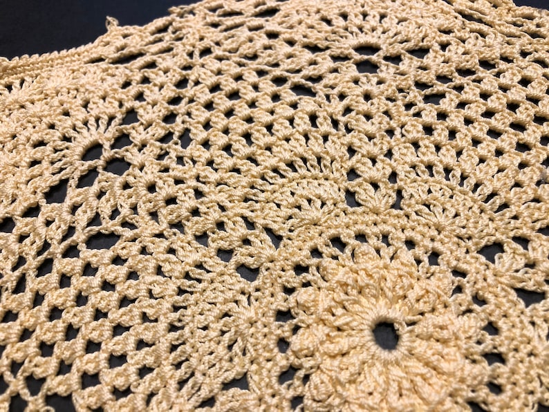 Doily Posh Pineapple
