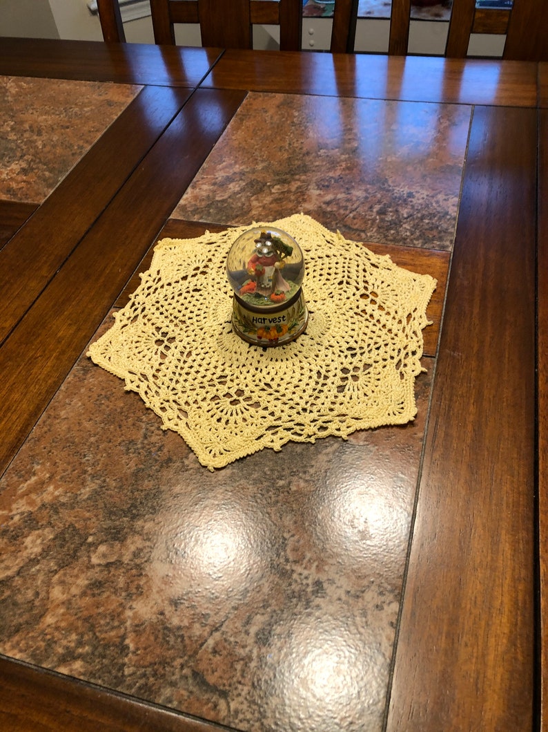 Doily Posh Pineapple