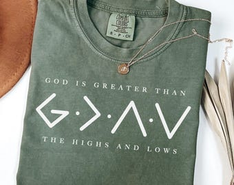 Comfort Colors®、神は高低を超えて偉大、クリスチャンシャツ、ヴィンテージ、信仰アパレル、宗教Tシャツ、聖書の一節、ギフト