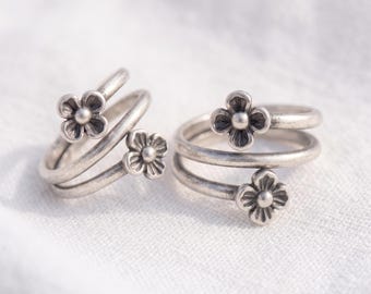 Silver Flower Toe Ring Pair Floral Spiral Adjustable Foot Jewelry Women Beach Vacation Gift