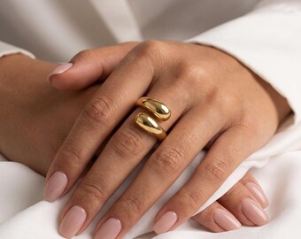 Gold Teardrop Bypass Ring, Chunky Open Wrap Statement Ring for Women, Molten Waterdrop Ring, Modern Birthday Gift for Her, Bold Gold Band