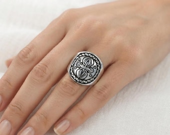 Silver Chevron Shield Ring, Oxidized Tribal Wide Band Ring for Women, Boho Statement Pointed Ring, Ethnic Artisan Jewelry, Gift for He